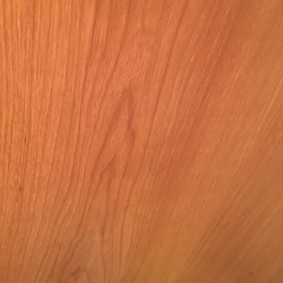 Profile Picture of Shelly Lucas (@shellyl1993) on Poshmark