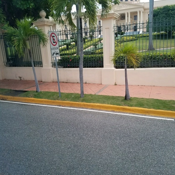 Profile Picture of Joyce Graham (@akiel336) on Poshmark