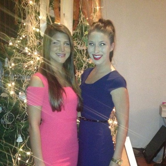 Profile Picture of Anne Glazar (@aglaze34) on Poshmark