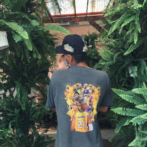 Profile Picture of Victor Pacheco (@vmp52) on Poshmark