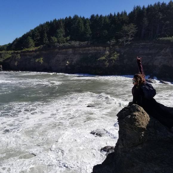 Profile Picture of Xochitl Alonso (@xochalon) on Poshmark