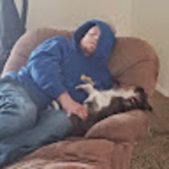 Profile Picture of Erika Watters (@uvewatte) on Poshmark