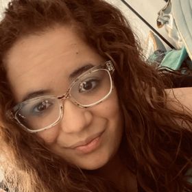 Profile Picture of Chloe McGuirk (@chloemcguirk) on Pinterest