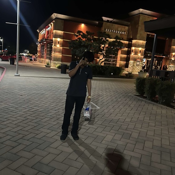 Profile Picture of Adrian Cuevas (@adriancuevas475) on Poshmark