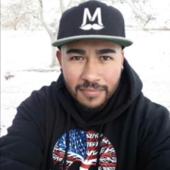 Profile Picture of Alejandro Rosales (@alexr700) on Poshmark