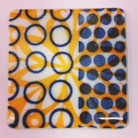 Profile Picture of Jayne Smoley (@meltglassworks) on Poshmark