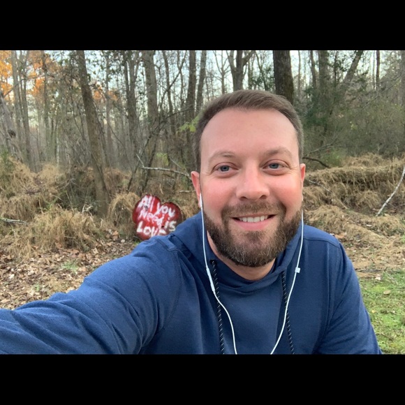 Profile Picture of Dylan Lantry (@dylanlantry) on Poshmark