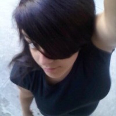 Profile Picture of Amanda Perrone (@amandababiiex33) on Twitter