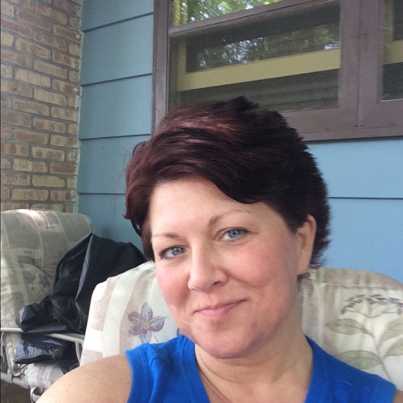 Profile Picture of Denise Dybas (@ddybas3) on Poshmark