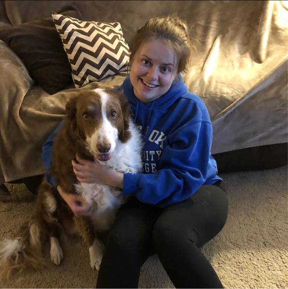 Profile Picture of Jenna Burrell (@jenna_ellamae) on Poshmark