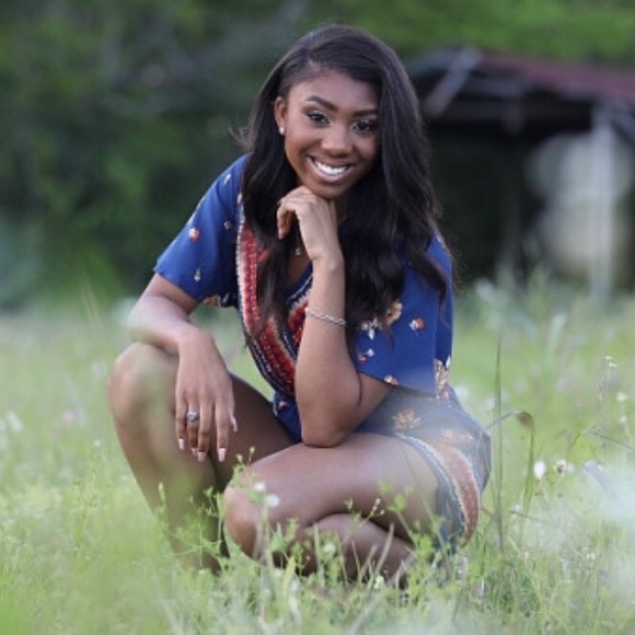 Profile Picture of Laty Berry (@laty_) on Poshmark