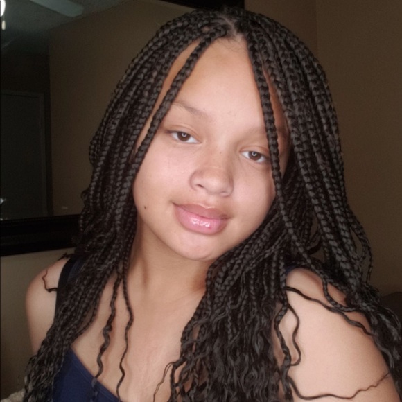 Profile Picture of Sabihah Baaree (@sabihahbaaree) on Poshmark