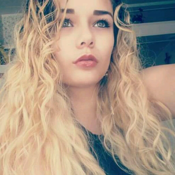 Angelica Orosco - Poshmark Profile Picture of Angelica Orosco (@xxangie) on Poshmark