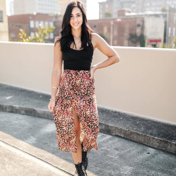 Profile Picture of Taylor Zellem (@iddings007) on Poshmark