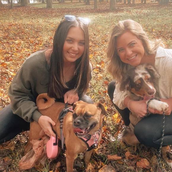 Profile Picture of Lorna Day (@lornaday) on Poshmark