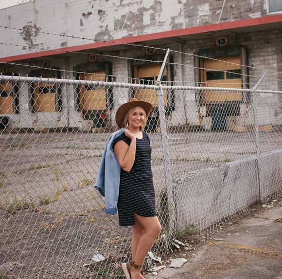 Kim Savage - Poshmark Profile Picture of Kim Savage (@kimsavage1975) on Poshmark