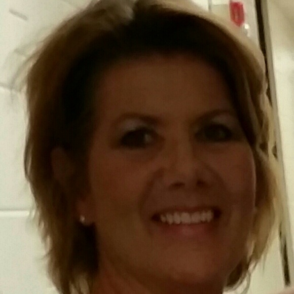 Profile Picture of Janet Purdum (@jpurdum8) on Poshmark