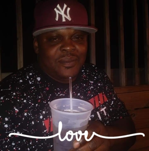 Profile Picture of Sean Wilkerson (@seanwilkerson25) on Poshmark