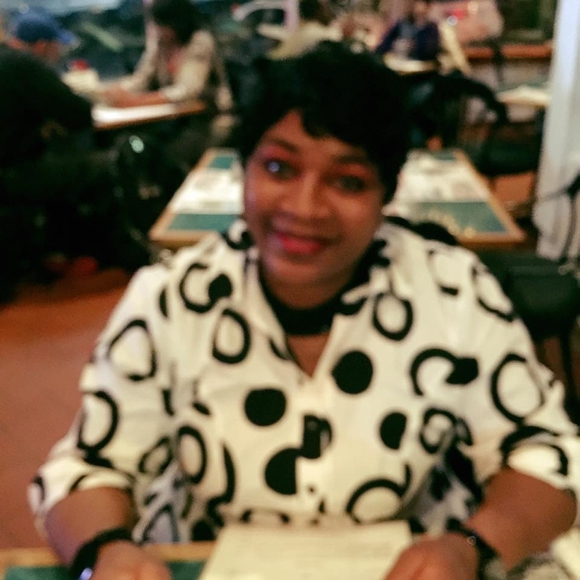 Profile Picture of Sheronia Neal (@glenda1957) on Poshmark
