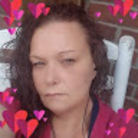 Profile Picture of Shelly Loop-kirby (@shellyloopkirby) on Poshmark