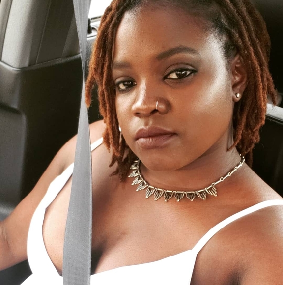 Febe Quest - Poshmark Profile Picture of Febe Quest (@pmagino) on Poshmark