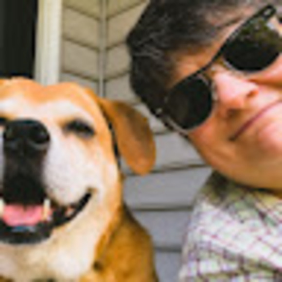 Profile Picture of Cim Brailer (@cimbrailer) on Poshmark