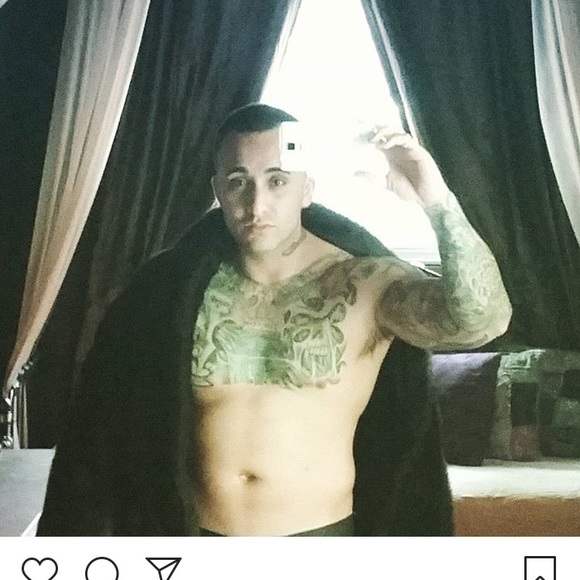 Profile Picture of Shawn Castillo (@waytogone) on Poshmark