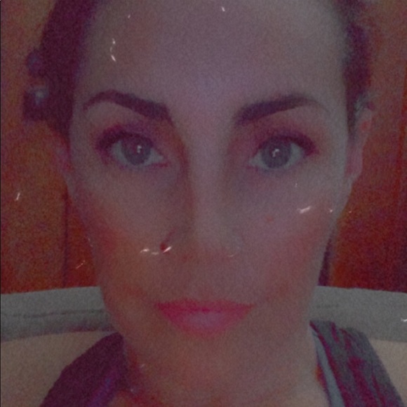 Profile Picture of Carly Ackerman (@carlygirl1124) on Poshmark