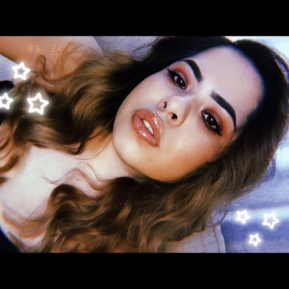 Profile Picture of Mari Alicea (@maricarolina) on Poshmark