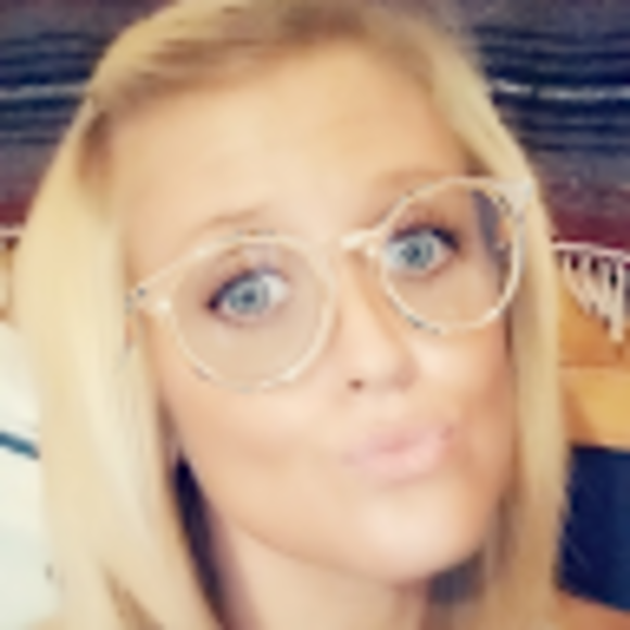 Profile Picture of Raven Schuknecht (@raven_brianna13) on Poshmark