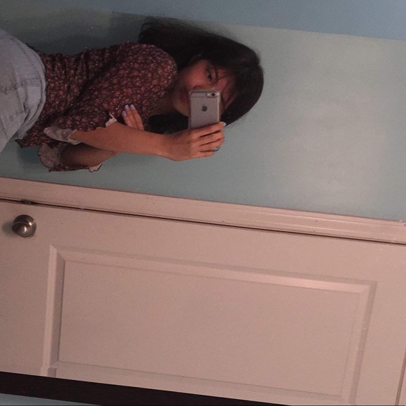 Profile Picture of Daniela Barragan (@di_bc) on Poshmark