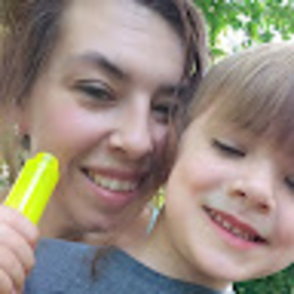 Profile Picture of Roberta Karn (@bertakay474) on Poshmark