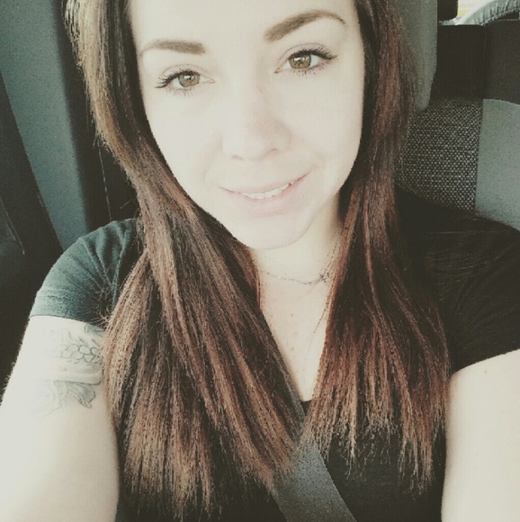 Profile Picture of Ericka Duron (@ericka6912) on Poshmark