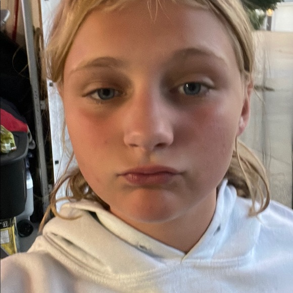 Profile Picture of Lexi Vangundy (@mrsgundy2011) on Poshmark