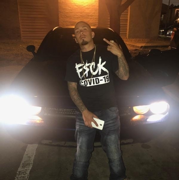 Profile Picture of Mike Savage (@mikesavage397) on Poshmark