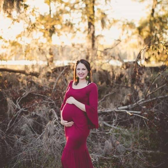 Profile Picture of Chelsea Courtney hampton (@champton87) on Poshmark