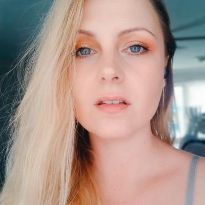 Profile Picture of LaraNecro (@LaraNecro) on Twitter