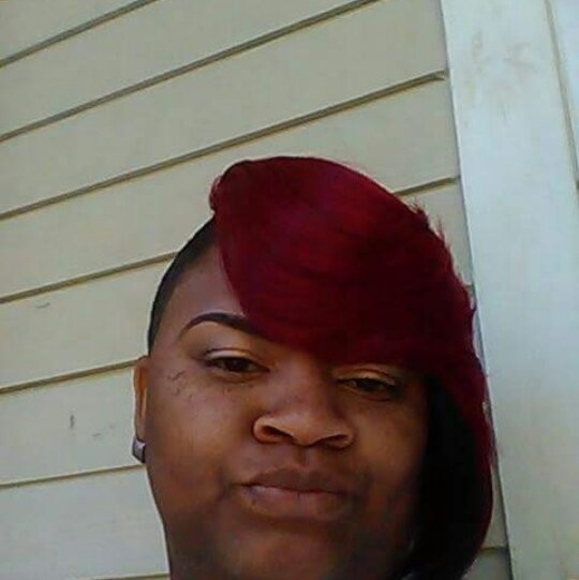 Profile Picture of Kimberly Duggie (@druggie38) on Poshmark