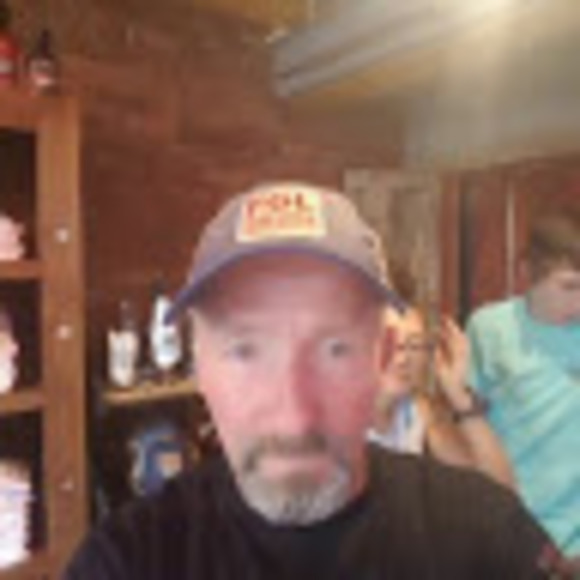 Profile Picture of Danny Hampton (@dannyhampton) on Poshmark
