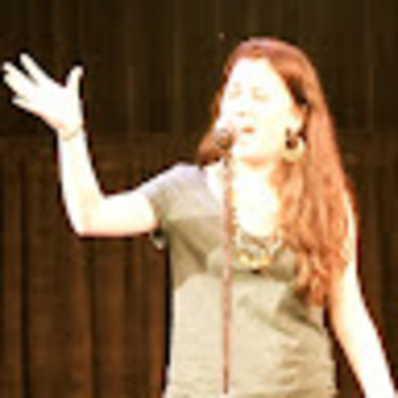 Profile Picture of Hannah Halpern (@hanhalp) on Poshmark