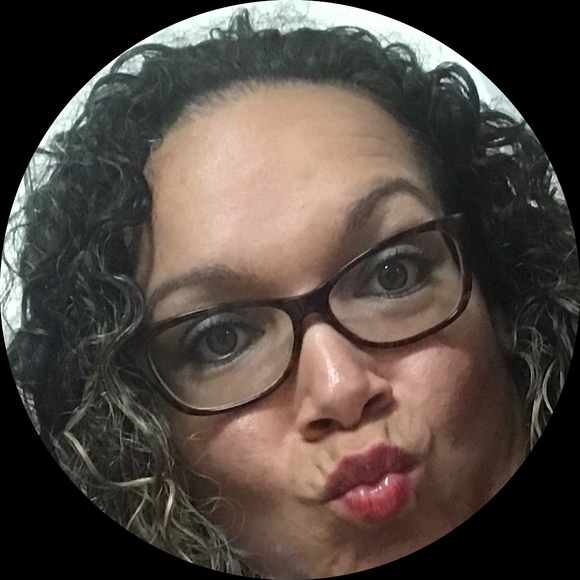 Profile Picture of Lynnette Jimenez (@ljsexy) on Poshmark