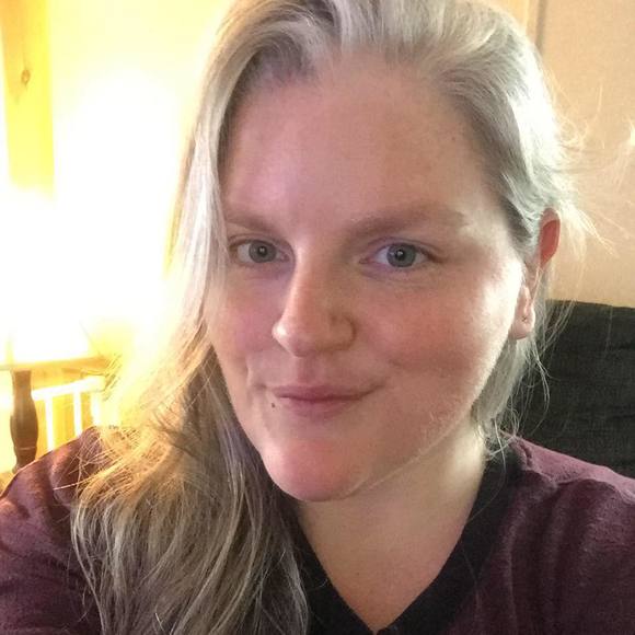 Profile Picture of Kelly James (@kelljam86) on Poshmark