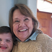 Profile Picture of Cheryl Best (@CBestFive) on Youtube