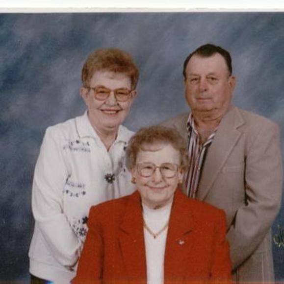 Sherrie Swisher mc cullough - Poshmark Profile Picture of Sherrie Swisher mc cullough (@clmccull) on Poshmark