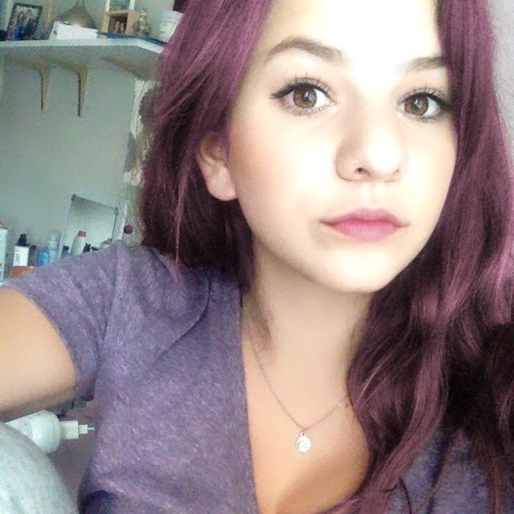 Profile Picture of Katelyn Adams (@katie224) on Poshmark