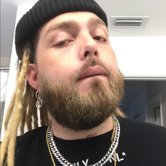 Barry Rivera - Poshmark Profile Picture of Barry Rivera (@santana561) on Poshmark