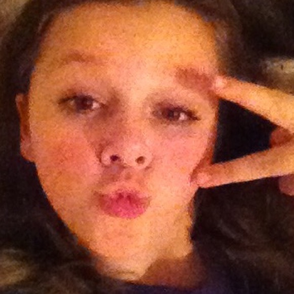Profile Picture of Brianne Skinner (@_brianne_) on Poshmark