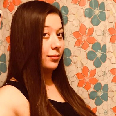 Profile Picture of Ashley Holtzclaw (@HoltzclawAshley) on Twitter
