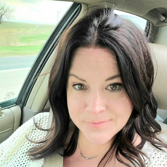 Profile Picture of Dawn Wilber (@massage_2020) on Poshmark