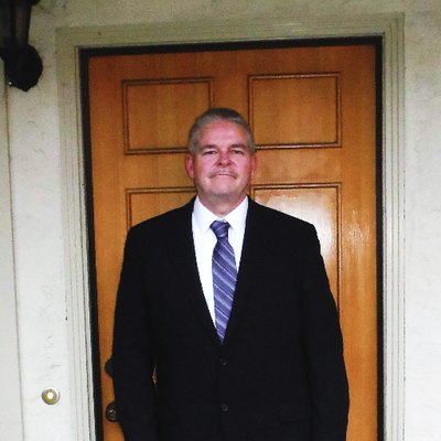 Profile Picture of Dan Piggott (@JuliusCaesar53) on Twitter